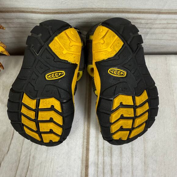 keen newport h2 toddler sandals 4C - Picture 6 of 6